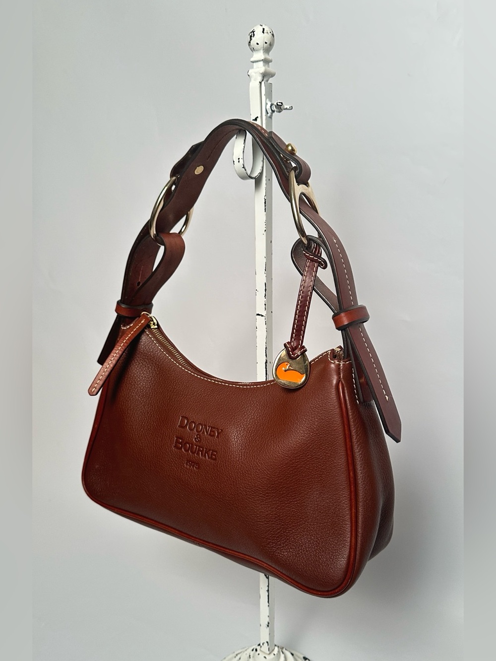 Dooney & Bourke EUC 1975 Anniversary Auth. Chestnut Brown Pebbled Leather Hobo
